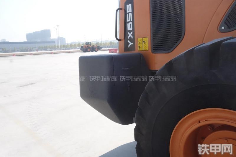 英轩重工YX656装载机展会( )