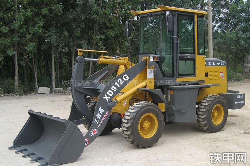 泰安现代重工XD912G装载机整机外观