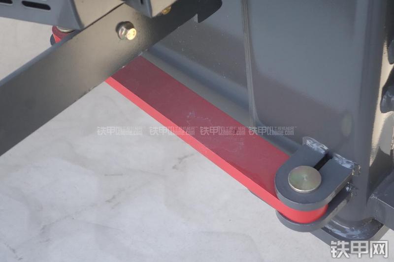 英轩重工YX636装载机展会( )