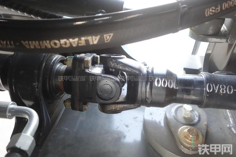 英轩重工YX635装载机展会( )