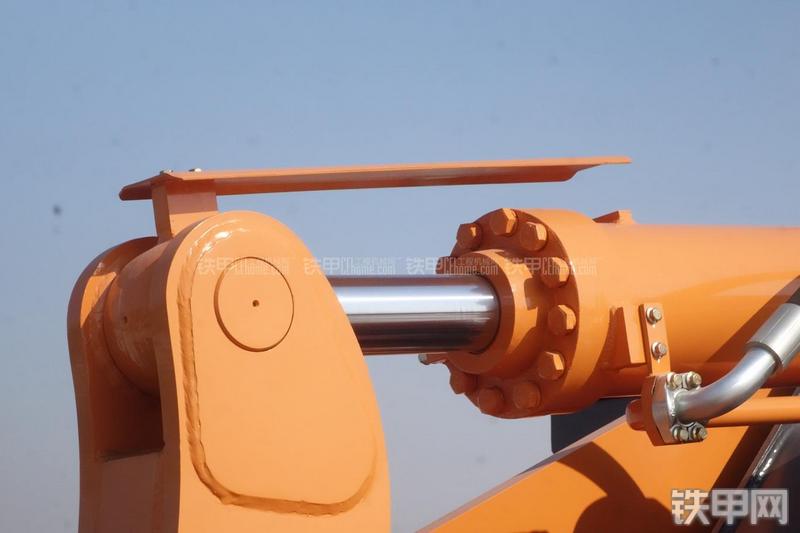 英轩重工YX656装载机展会( )