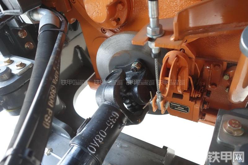 英轩重工YX635装载机展会( )