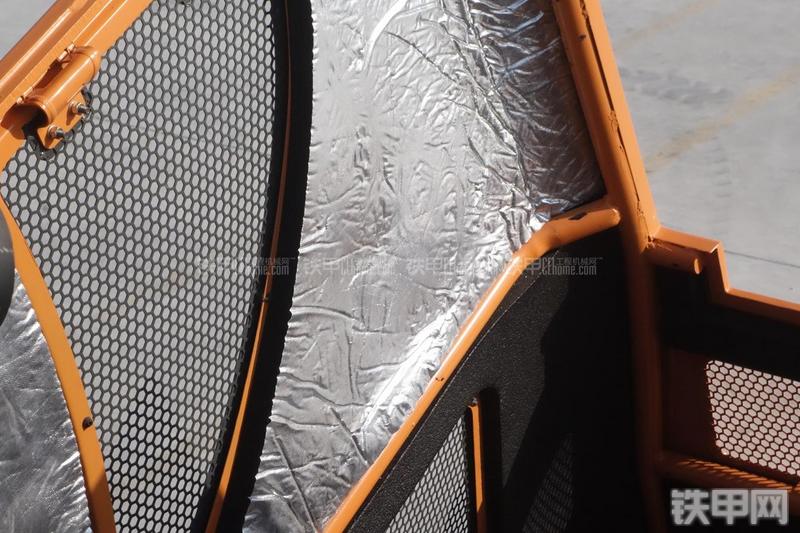 英轩重工YX636装载机展会( )