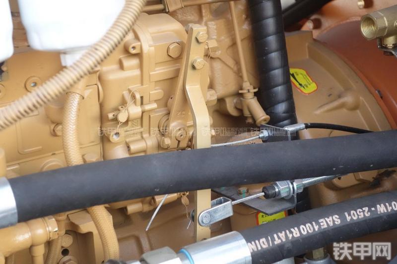 英轩重工YX635装载机展会( )