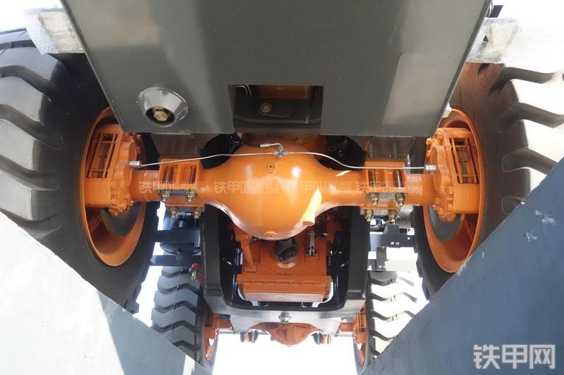 英轩重工YX635装载机展会( )