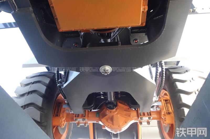 英轩重工YX635装载机展会( )