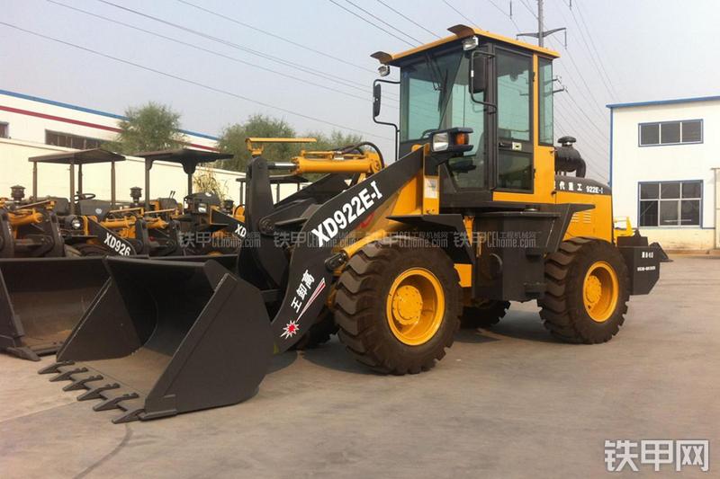 泰安现代重工XD922E装载机整机外观