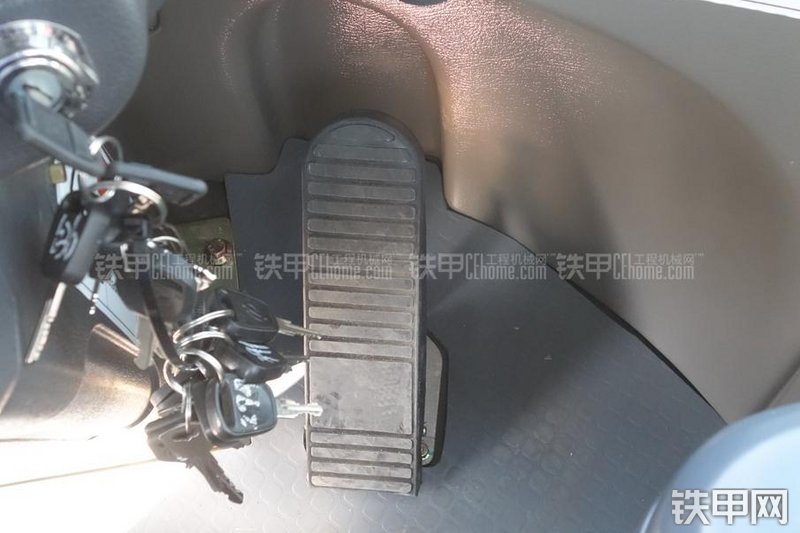 英轩重工YX636装载机展会( )