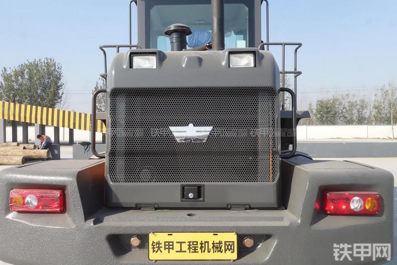 英轩重工YX636装载机展会( )