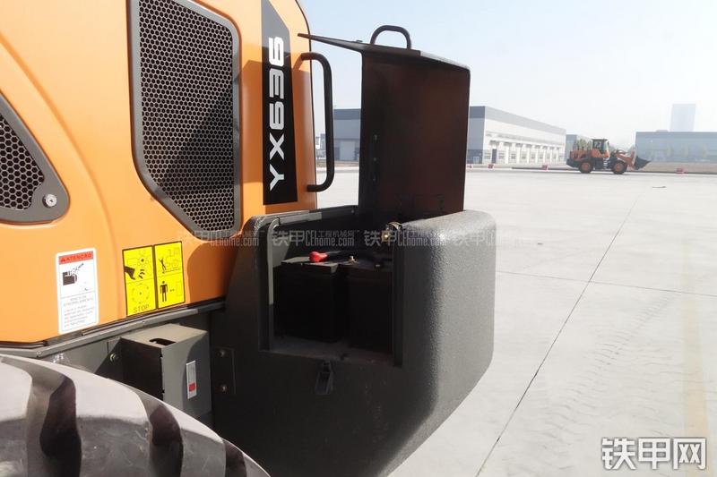 英轩重工YX636装载机展会( )