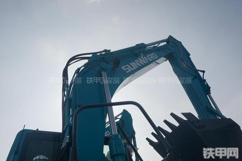 山河智能SWE130W挖掘机局部
