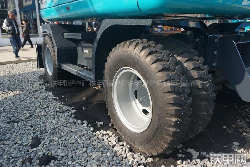 山河智能SWE130W挖掘机局部