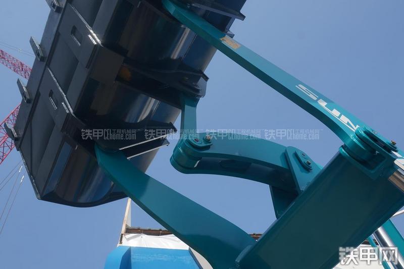 山河智能SL38W装载机局部