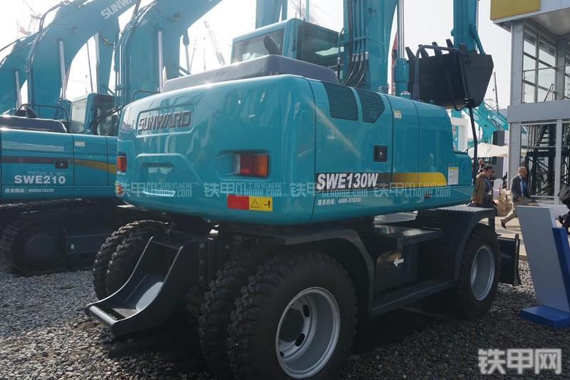 山河智能SWE130W挖掘机局部