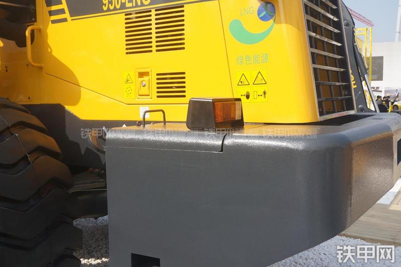 国机重工950LNG装载机局部