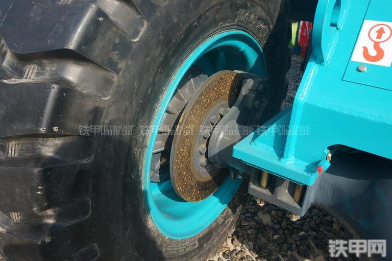 山河智能SL38W装载机局部