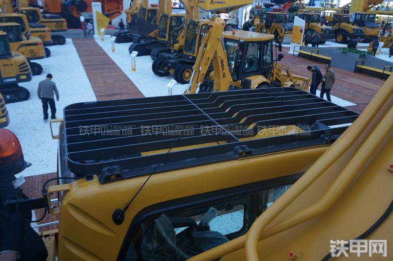 山东临工LG6460E挖掘机局部