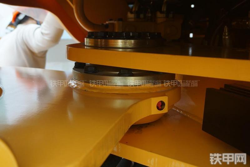 现代HL851K装载机局部