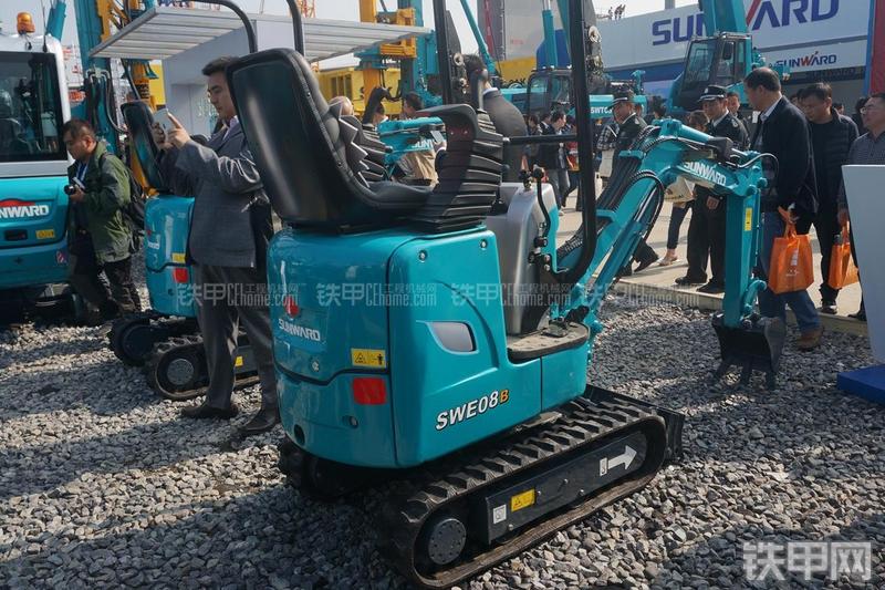 山河智能SWE08B挖掘机局部