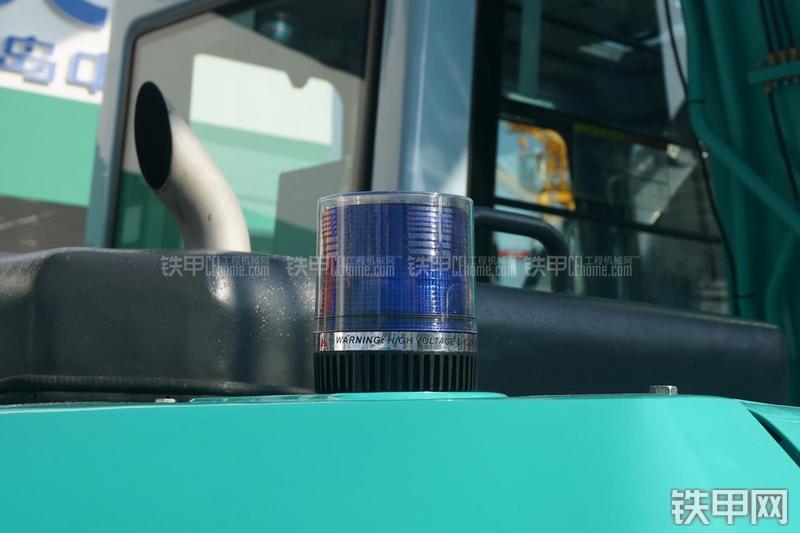 石川岛IHI-135NS挖掘机局部