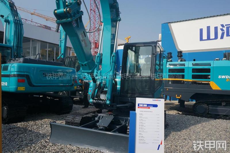 山河智能SWE80E挖掘机整机外观