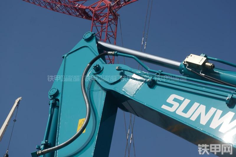 山河智能SWE130W挖掘机局部