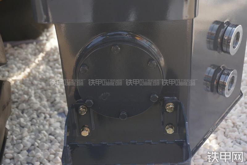 国机重工950LNG装载机整机外观