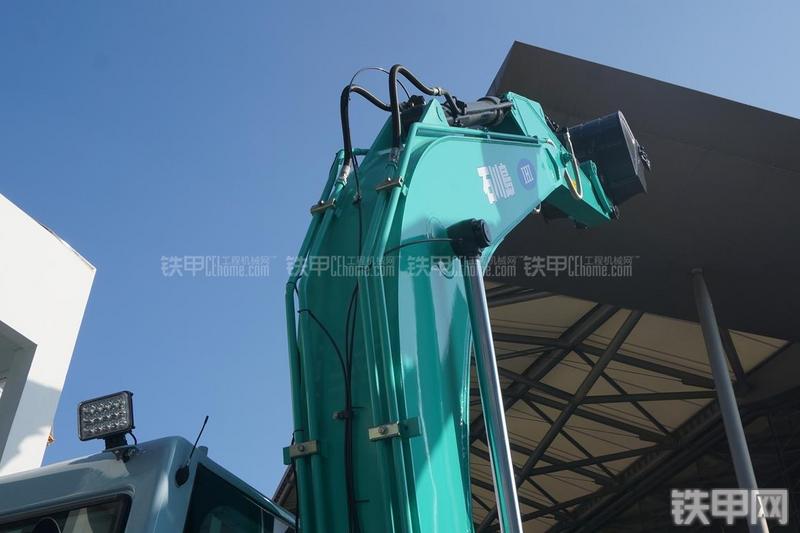 石川岛IHI-135NS挖掘机局部