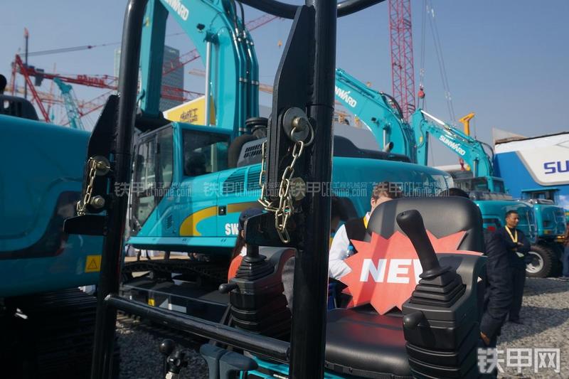 山河智能SWE08B挖掘机局部