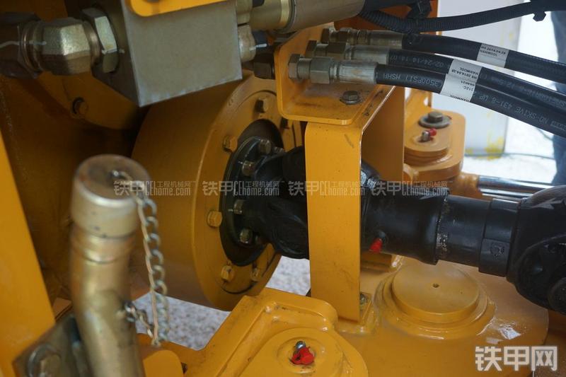 现代HL850S装载机局部