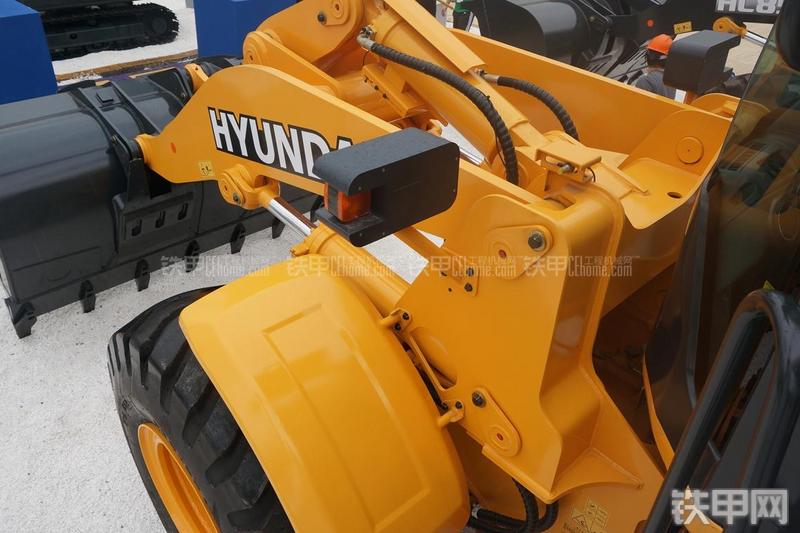现代HL851K装载机局部