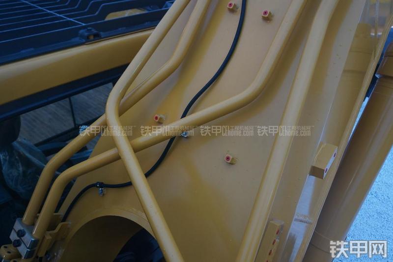 山东临工LG6460E挖掘机局部