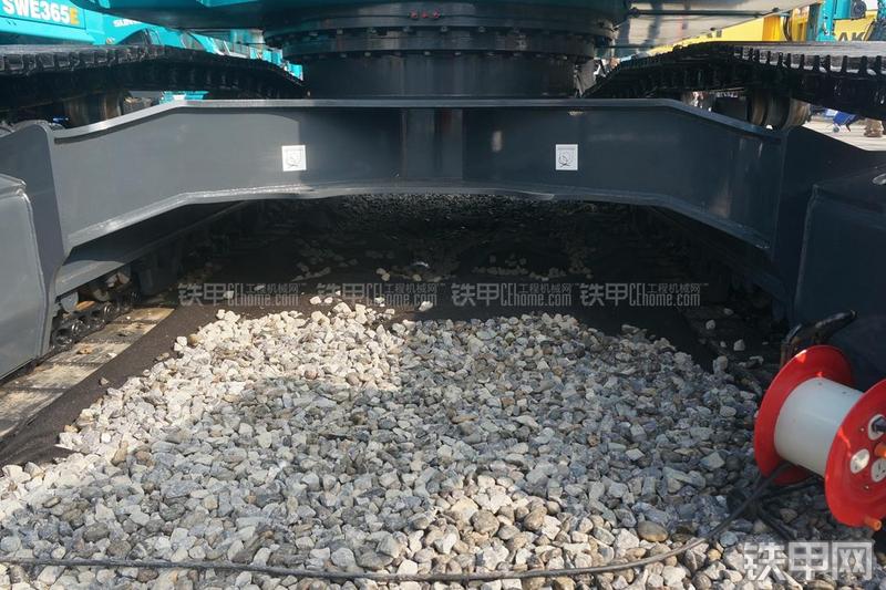 山河智能SWE350ES挖掘机局部