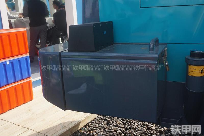 山河智能SL38W装载机局部