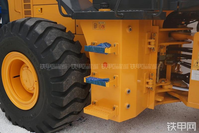 现代HL850S装载机局部