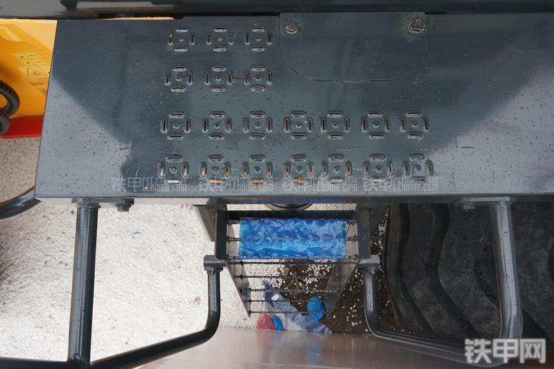 现代HL851K装载机局部