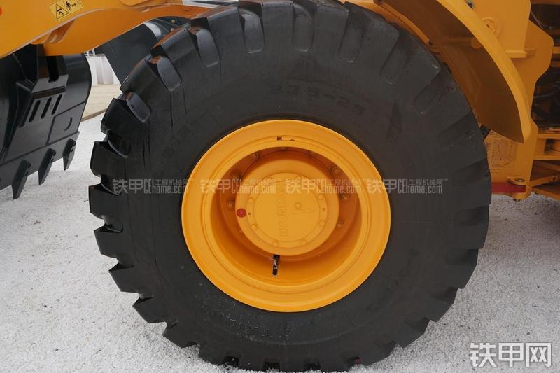 现代HL851K装载机局部