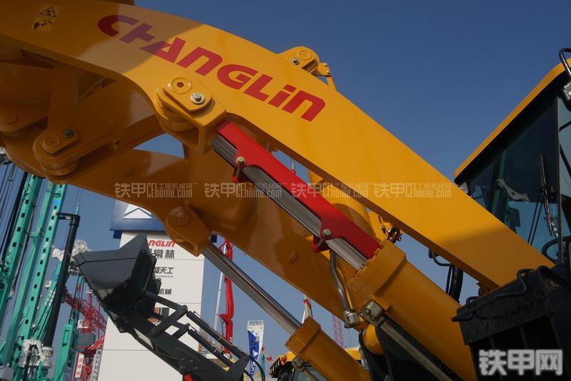 国机重工950LNG装载机局部