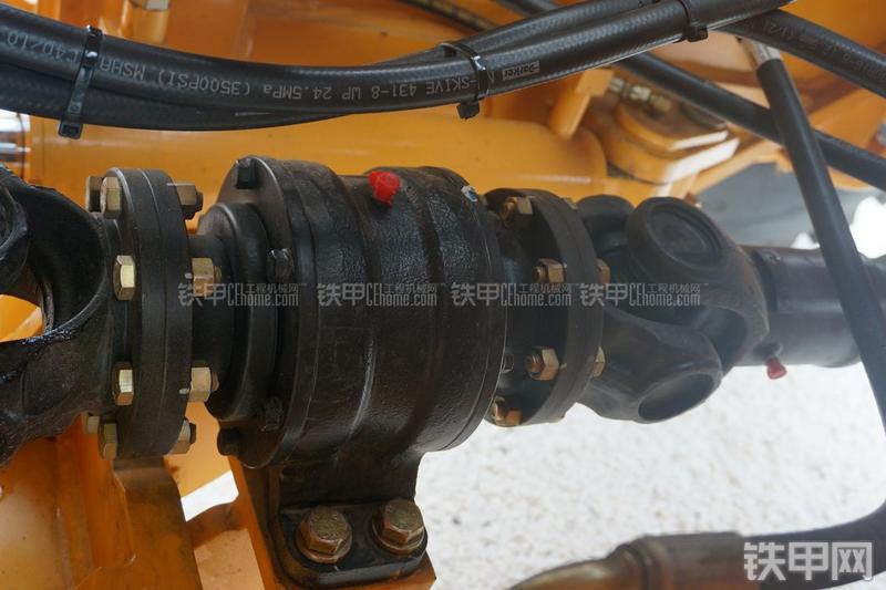 现代HL850S装载机局部