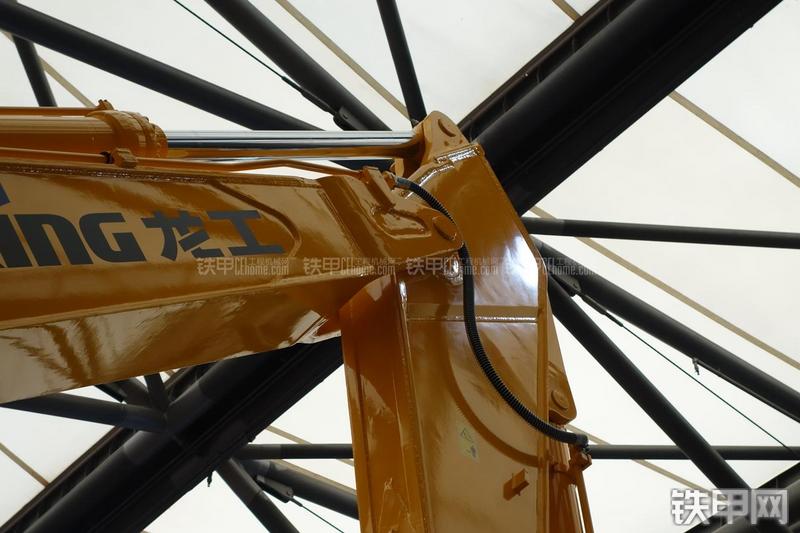 龙工LG6485H挖掘机局部