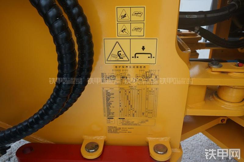 现代HL851K装载机局部