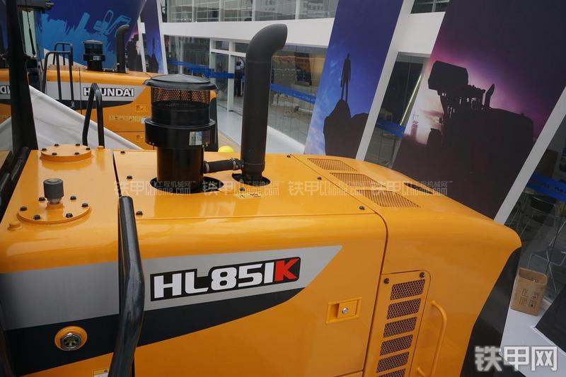 现代HL851K装载机局部