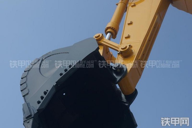 国机重工GE380H挖掘机局部