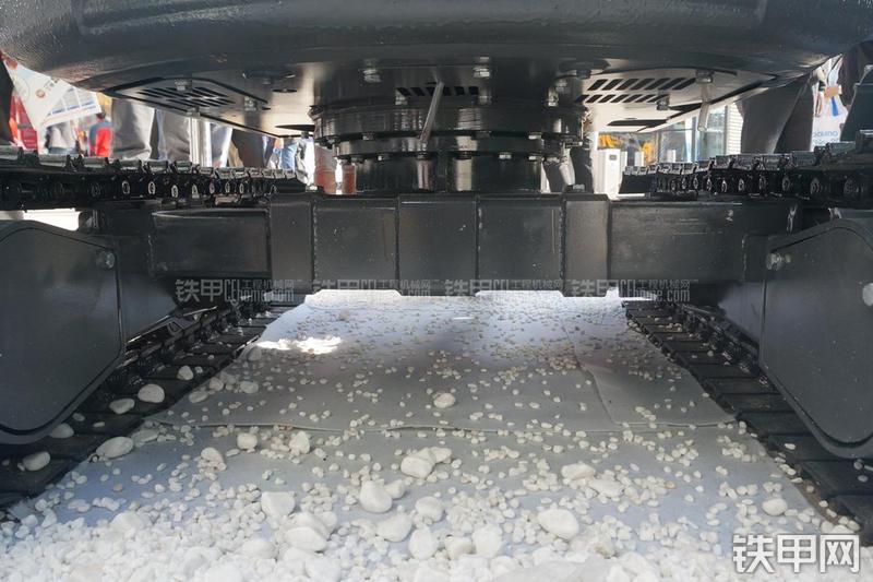 石川岛IHI-18VX挖掘机局部