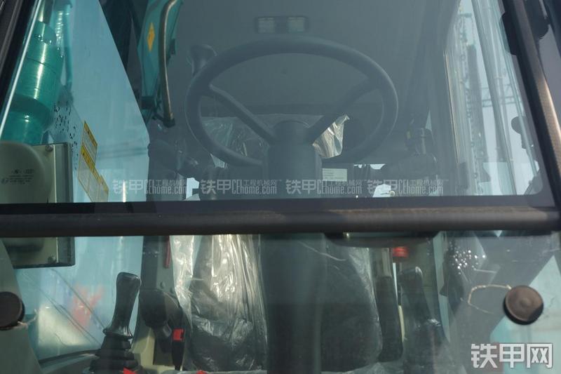 山河智能SWE130W挖掘机局部