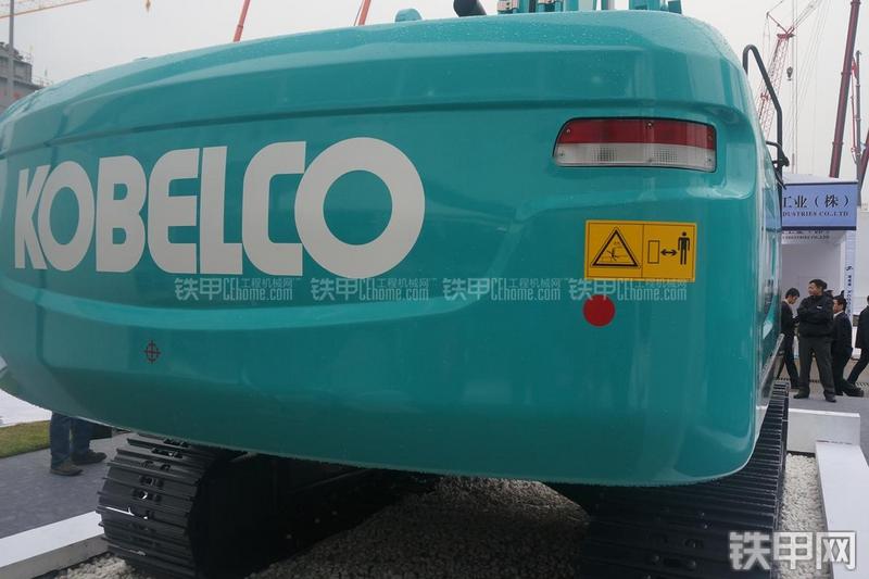 神钢SK250-10挖掘机整机外观