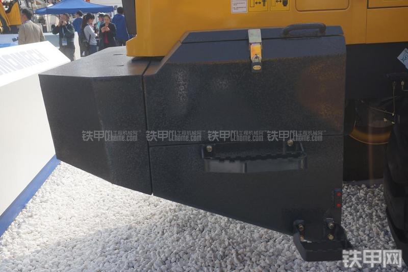 国机重工950LNG装载机局部