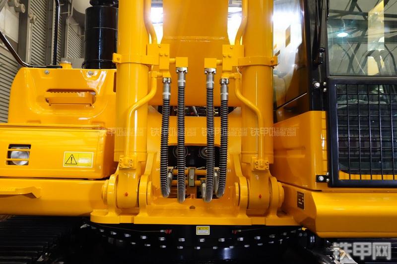 龙工LG6485H挖掘机局部