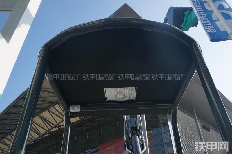 石川岛IHI-18VX挖掘机局部