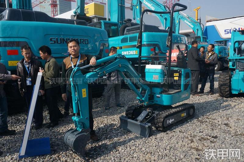 山河智能SWE08B挖掘机整机外观